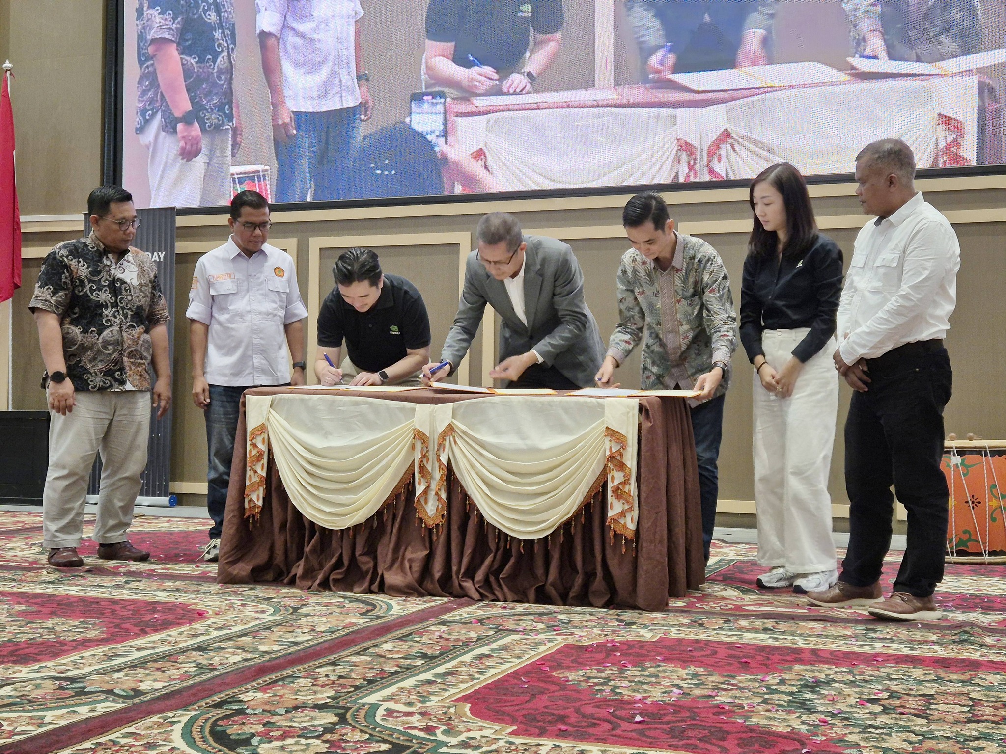 Politeknik Negeri Padang Sukses Gelar NVIDIA RTX AI PC Day 2026, Hadirkan Ribuan Pengunjung dari Berbagai Institusi Politeknik Negeri Padang Sukses Gelar NVIDIA RTX AI PC Day 2026, Hadirkan Ribuan Pengunjung dari Berbagai Institusi