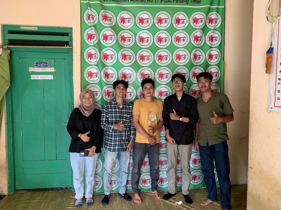 Tim PKM PM Politeknik Negeri Padang Rancang Website Untuk Rumah Singgah Pasien M.Ihpan