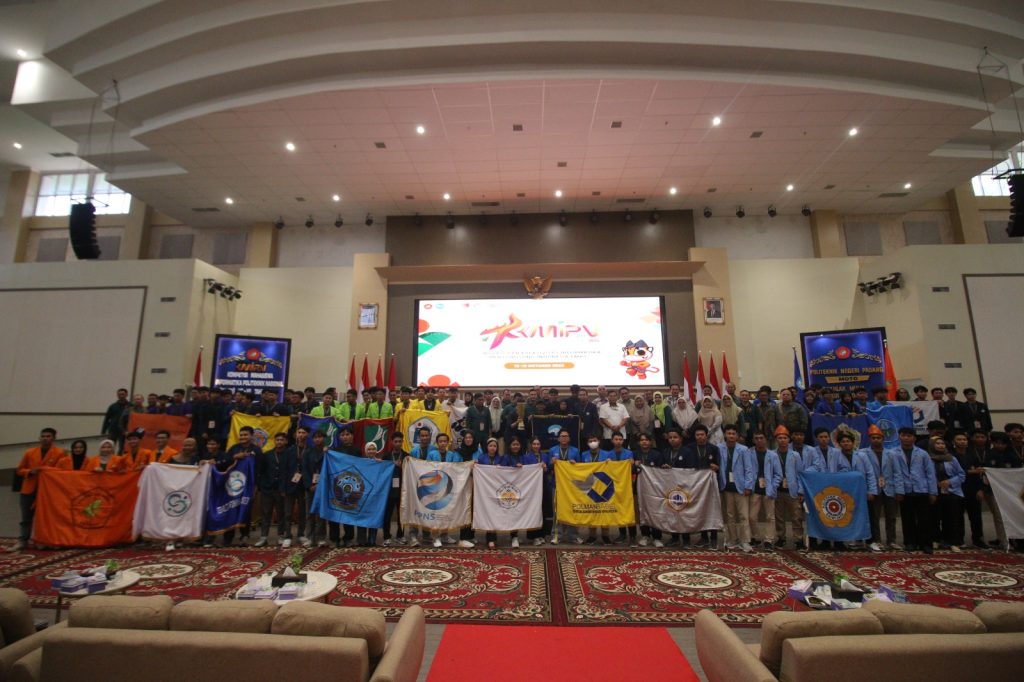 Jurusan Teknologi Informasi PNP Sukses Gelar Event Nasional KMIPN VII 2025