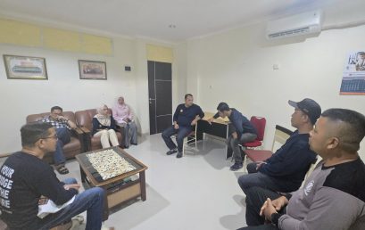 Rapat Evaluasi Kinerja Prodi Sistem Informasi PSDKU Tanah Datar: Ketua Jurusan TI Tekankan Kreativitas, Inovasi, dan Kekompakan Tim