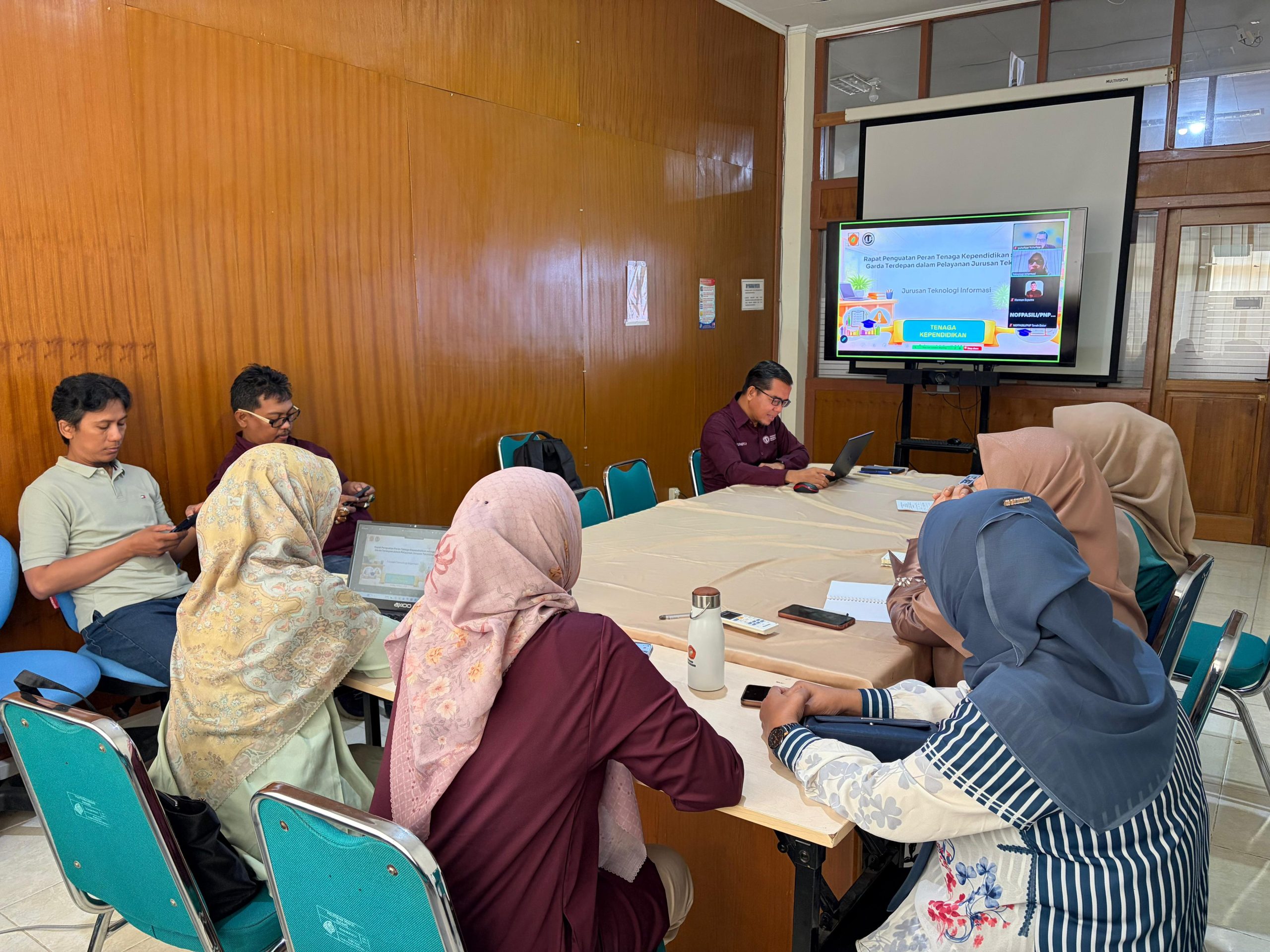 Jurusan TI PNP Perkuat Kinerja Tendik melalui Rapat Dwi Mingguan Berbasis Evaluasi dan Inovasi