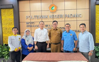 SMKN 2 Batusangkar Jajaki Kerja Sama dengan Jurusan Teknologi Informasi PNP