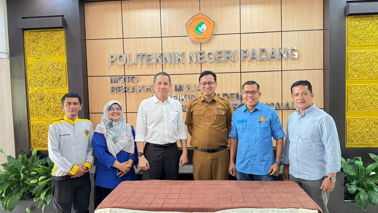 SMKN 2 Batusangkar Jajaki Kerja Sama dengan Jurusan Teknologi Informasi PNP
