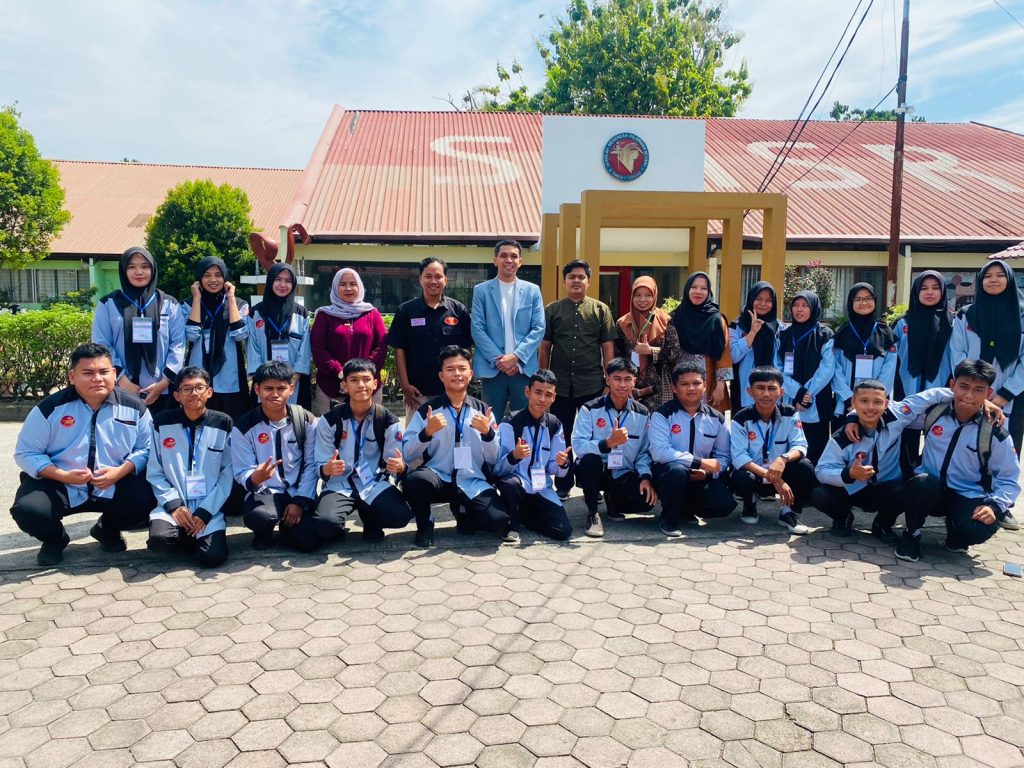 Jaring calon Animator Andal Tembus Industri, Dosen Animasi PNP Taufik Gusman ‘Turun Gunung’ Jadi Penguji Eksternal UKK SMKN 4 Padang 2026