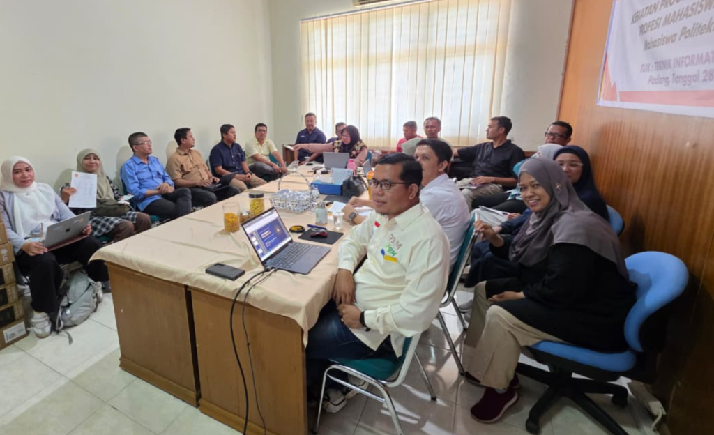 Jurusan Teknologi Informasi PNP Matangkan Persiapan Semester Ganjil 2026/2027 Melalui Rapat Awal Semester Secara Hybrid